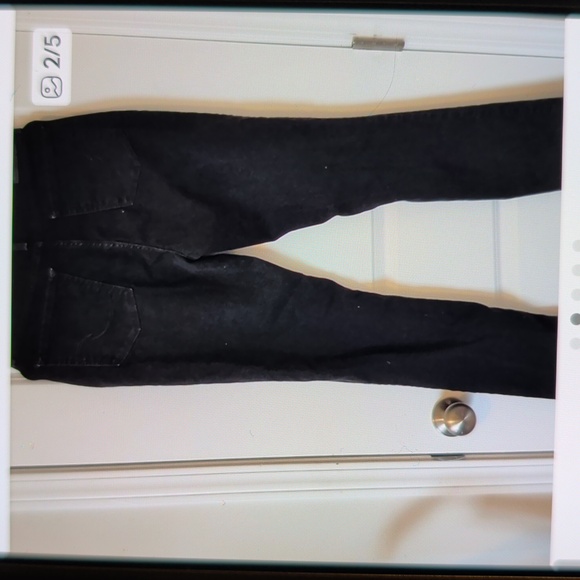 Signature by Levansi Strauss Women's Mid Rise Straight Jeans Size 6 - Picture 2 of 4